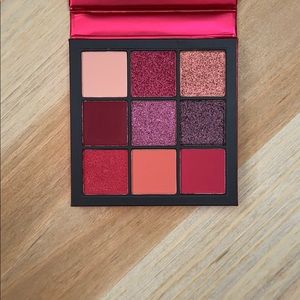 Huda Beauty Eyeshadow Pallet